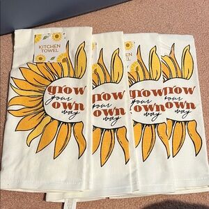 NWT Grow your own sunflower graphic kitchen hand towels 16x26in